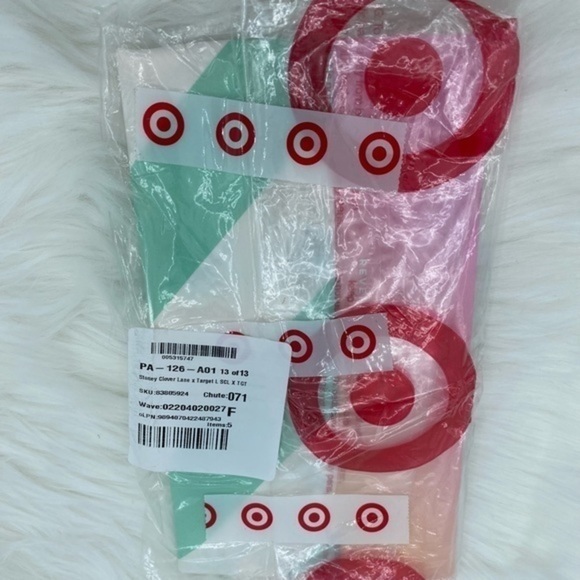 Stoney Clover Lane Reversible Dog Bandana - Picture 4 of 5